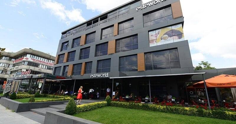 Hollywood Smile in Turkey: Your Guide to a Radiant Smile at Esteworld