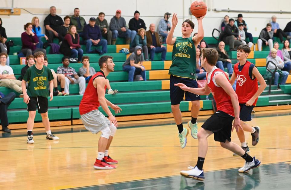 Contenders Crowd Boys Hoop Landscape Sports Rutlandherald Com
