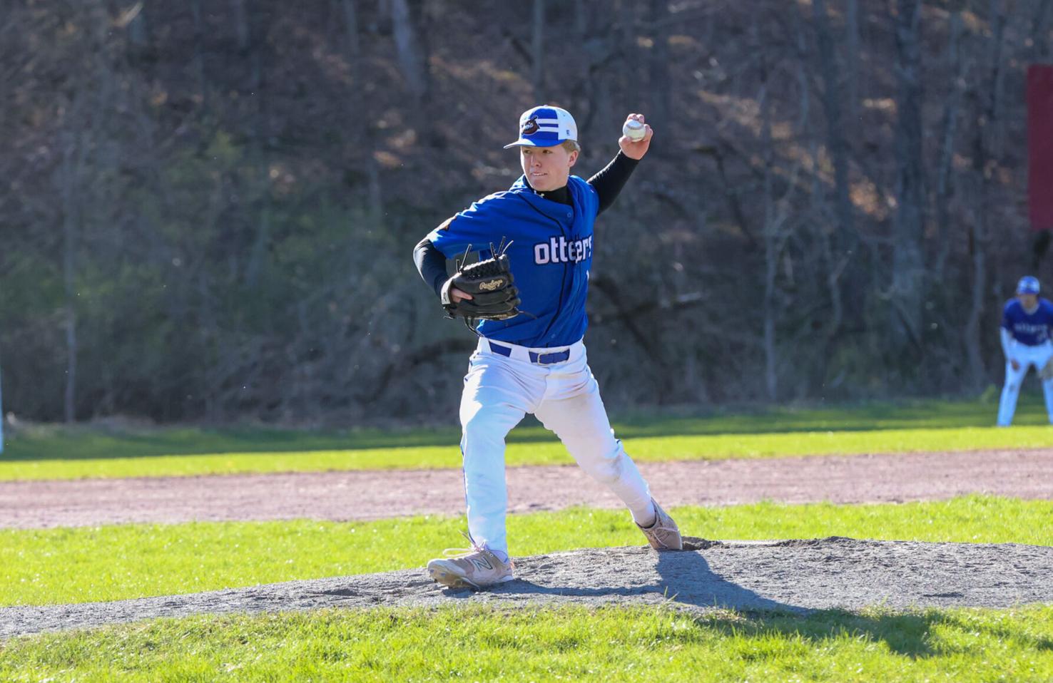 Division II title race brings intrigue Sports