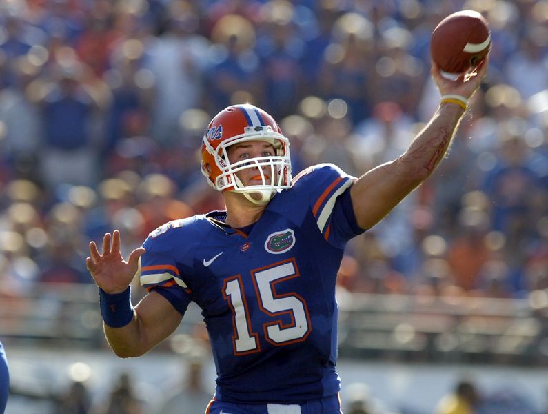 Talk Turns to the Gators, and All Eyes Are on Tebow - The New York Times