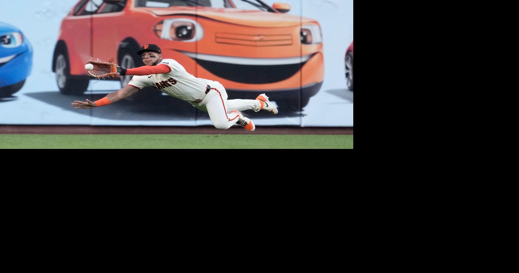 Giants beat the Rockies 8-2 to start a 4-game series