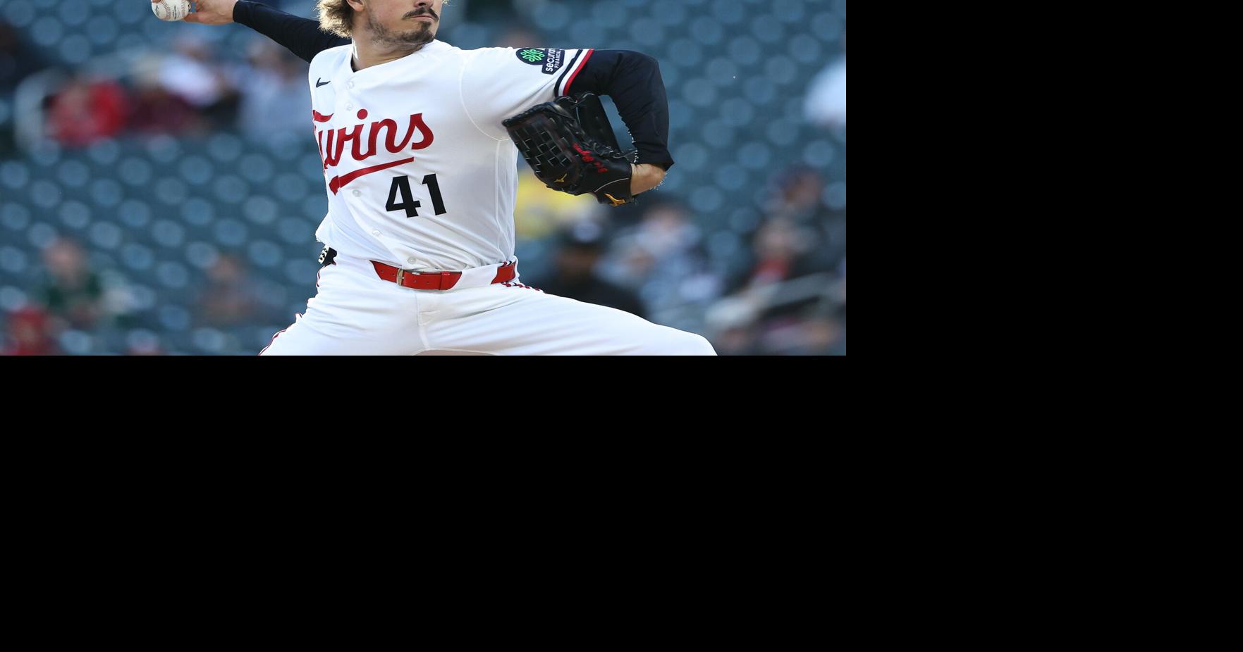 Twins pitcher Joe Ryan leaves start vs. Blue Jays with right elbow soreness