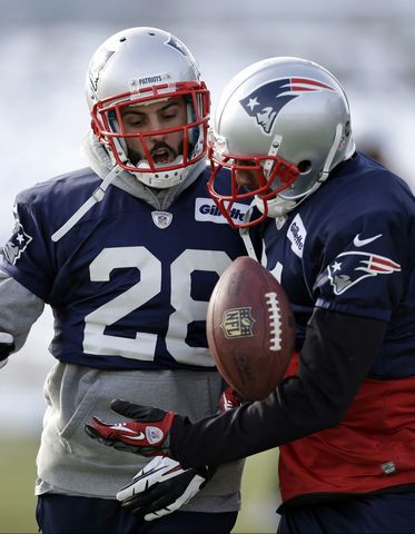 Aqib Talib makes his Patriots debut in practice