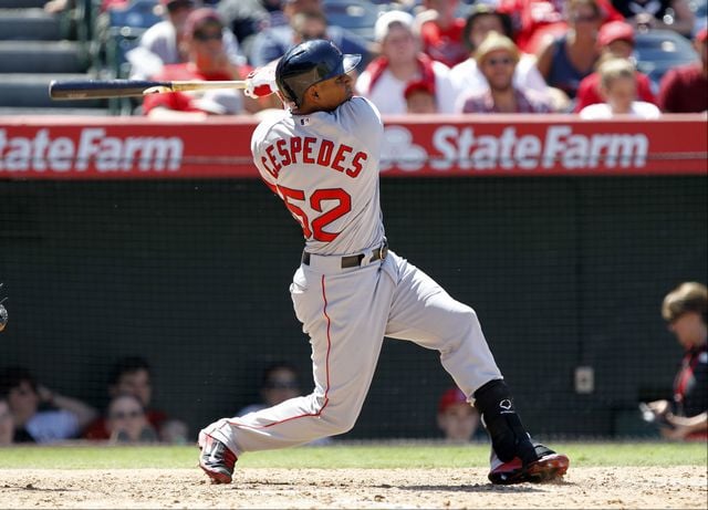 Detroit Tigers trade Rick Porcello for Yoenis Cespedes, 2 pitchers