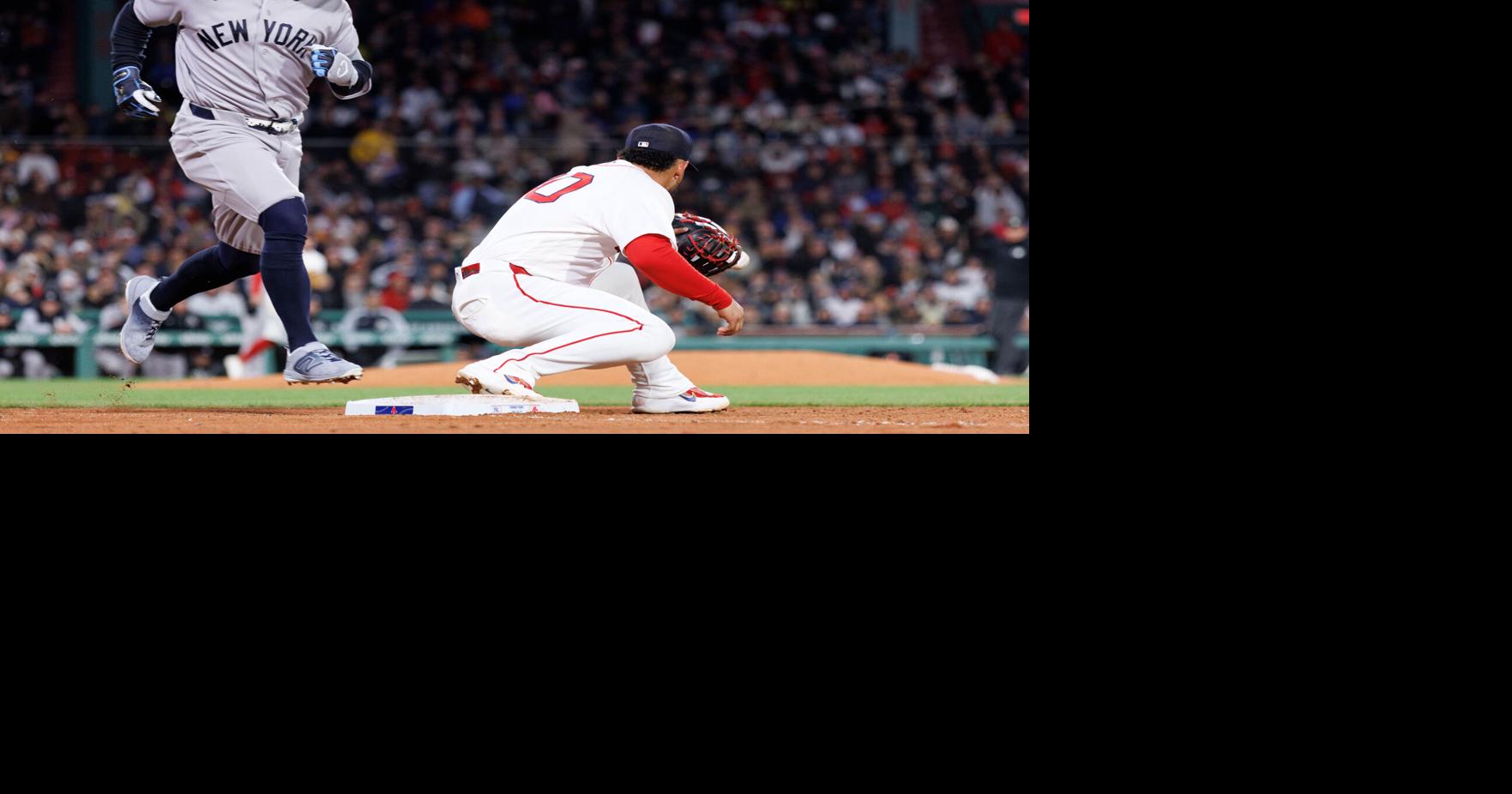 White Sox sign veteran outfielder Randal Grichuk to $1.25 million deal; place Austin Hays back on IL