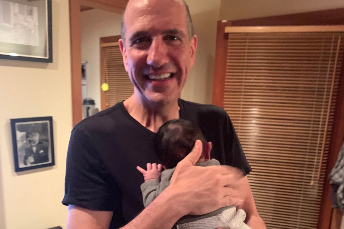 Sam Lloyd scrubs Sam Lloyd scrubs