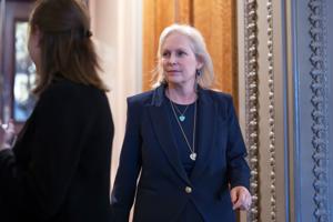Bipartisan Bill to Ban Congressional Stock Trading Introduced by Gillibrand and Moody