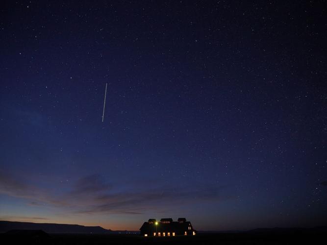 Oregon stargazing calendar 2024 Comets, meteors and a supermoon