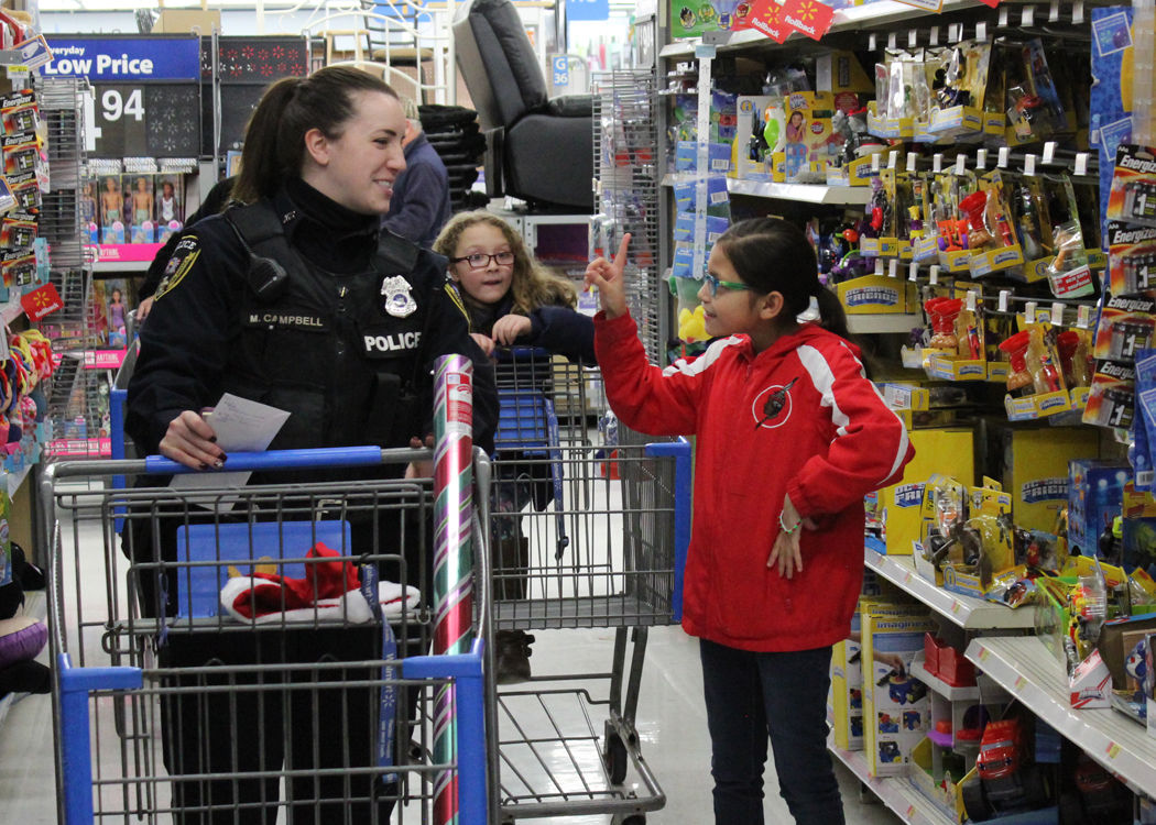 Local kids ‘Shop With a Cop’ for Christmas | News | salamancapress.com