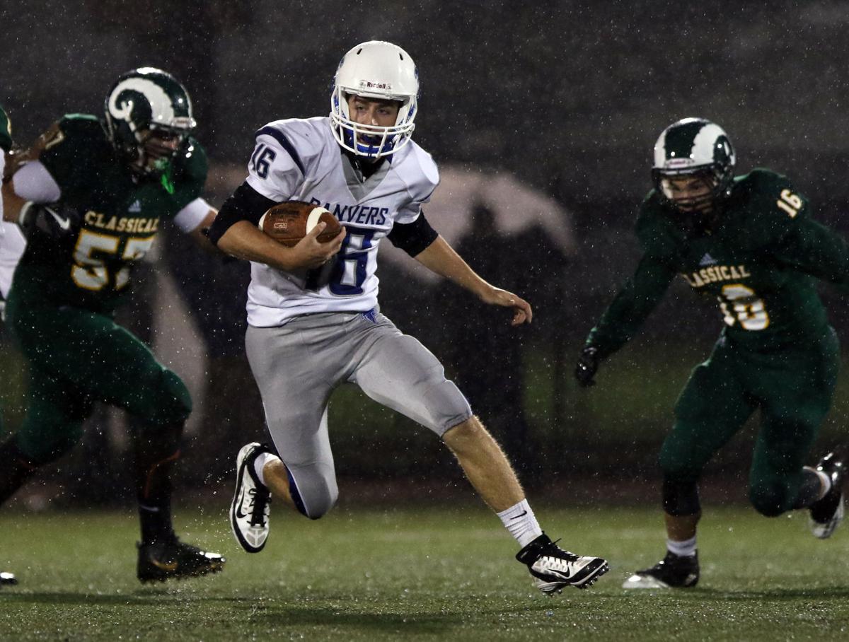 Slideshow Danvers Vs Lynn Classical Football Sports Salemnews Com