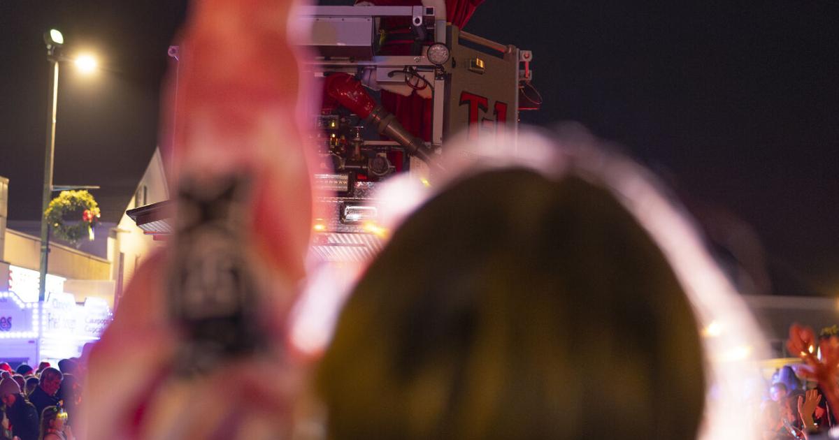 Danvers celebrates with winter festival and tree lighting News