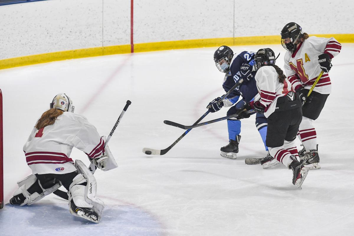 Peabody girls varsity hockey vs. Newburyport