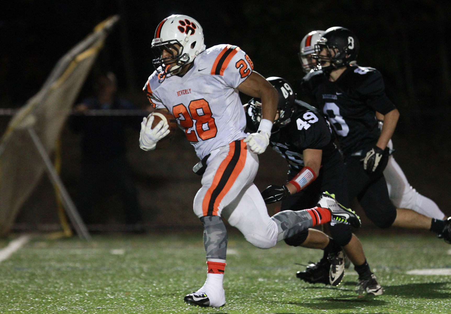 Beverly Vs Marblehead NEC Football Photo Slideshow | Gallery ...