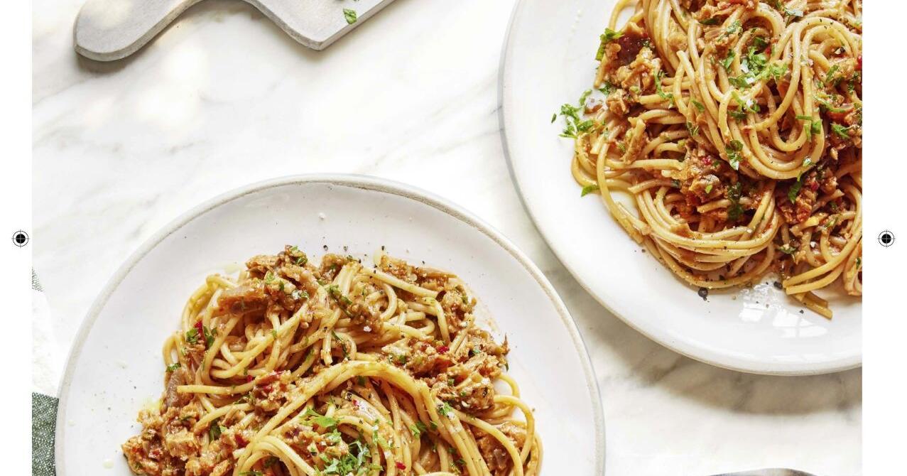 Ella Mills' spicy sun-dried tomato and eggplant ragu - Vimarsana News