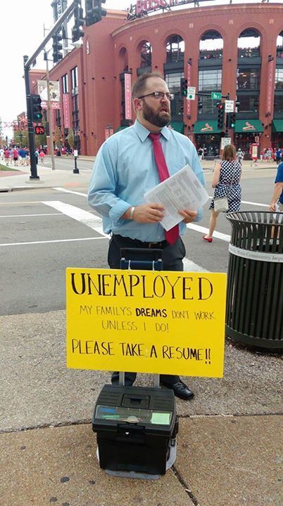 Unemployed man who passed out his - 55f445738b4f8.image 