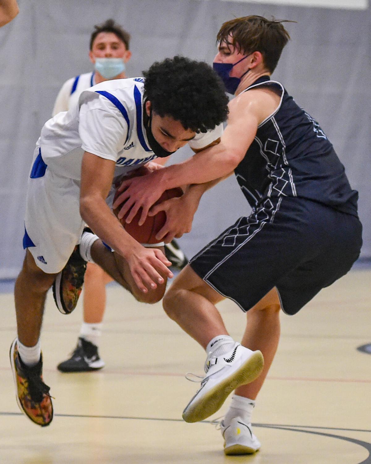 Peabody at Danvers boys varsity basketball