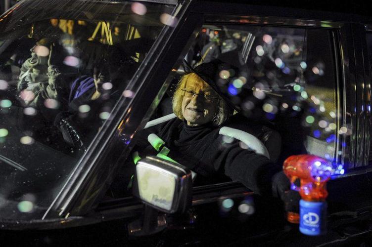 Haunted Happenings kicks off Halloween celebration with parade Local
