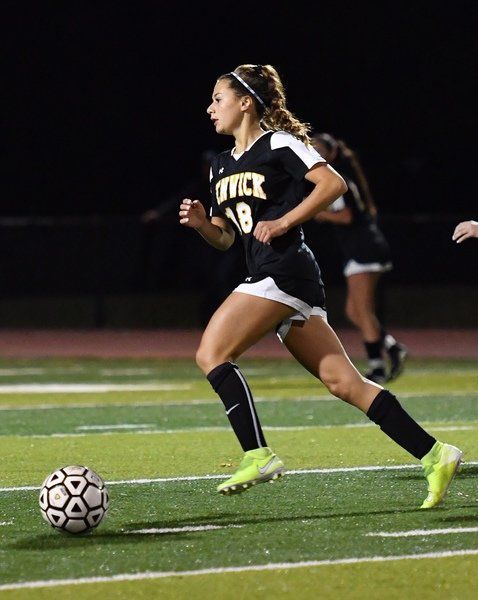 Monday's area roundup: Fenwick field hockey squad hands Danvers first loss of season