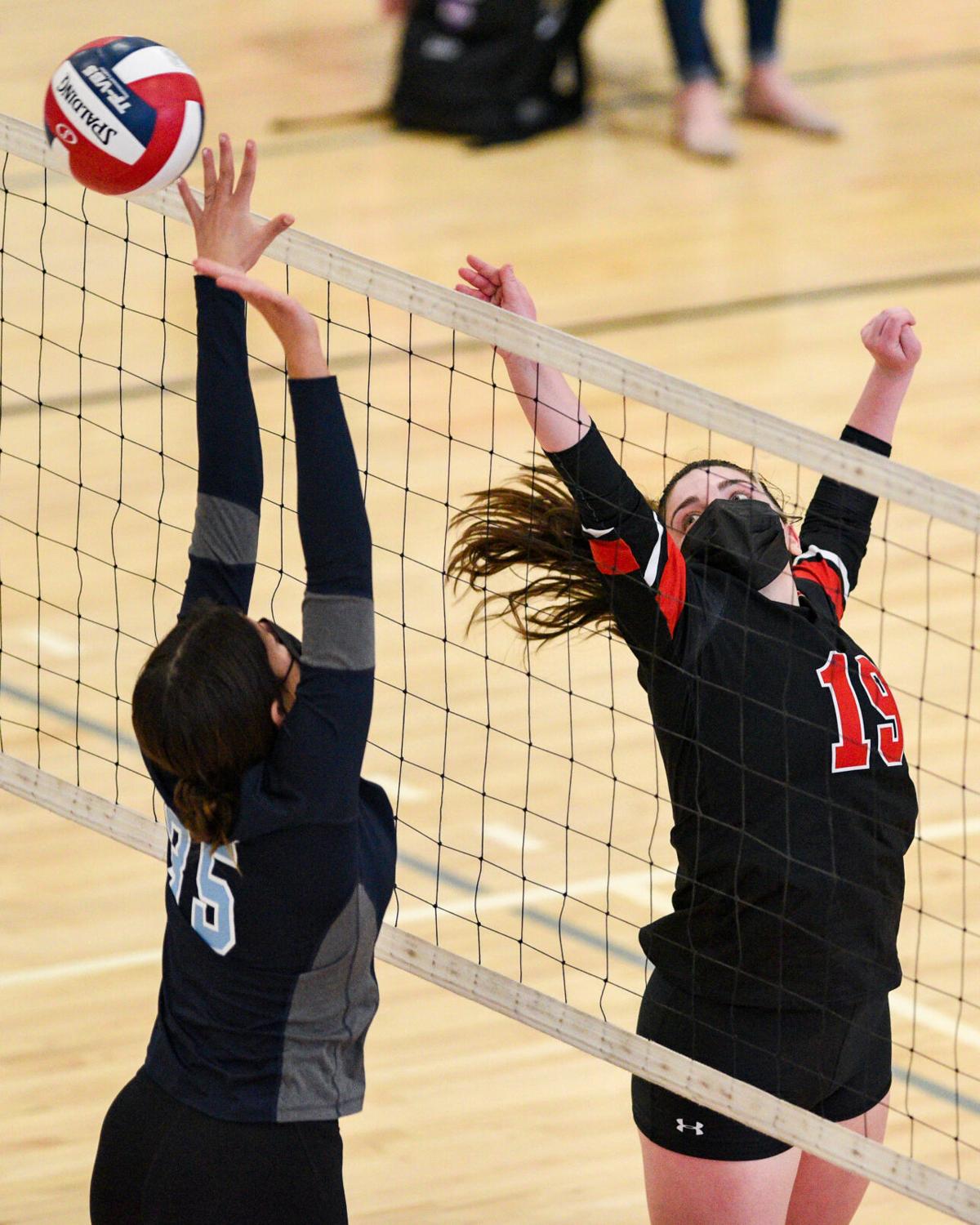 Peabody at Marblehead girls varsity volleyball match