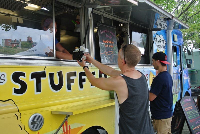 Culinary convoy on the common Food trucks and craft beers come