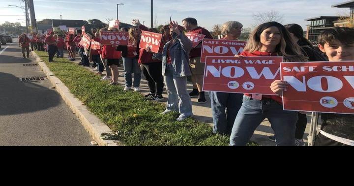 Beverly officials call in mediator for stalled contract talks