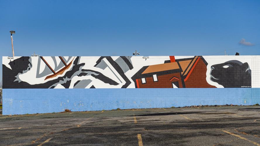 Doomed Bowl-O-Mat building gets a touch-up | News | salemnews.com