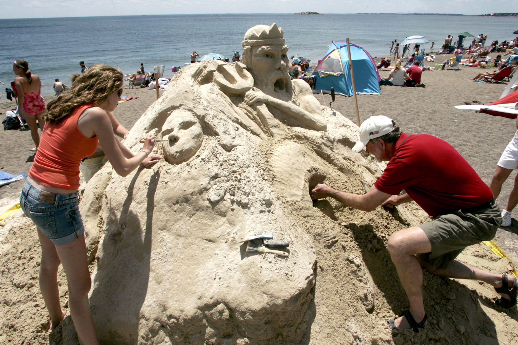 Marblehead sand-sculpture contest mixes beach, family and inspiration Archives salemnews image