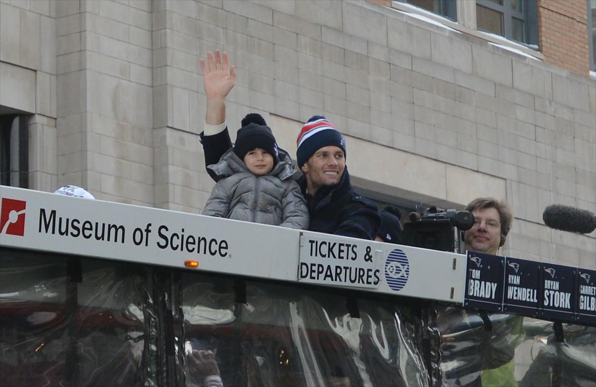 Slideshow: Patriots victory parade | Gallery | salemnews.com