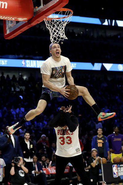 Pat connaughton sale dunk