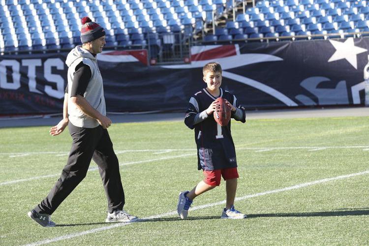 On the Field withTom Brady by Matt Christopher