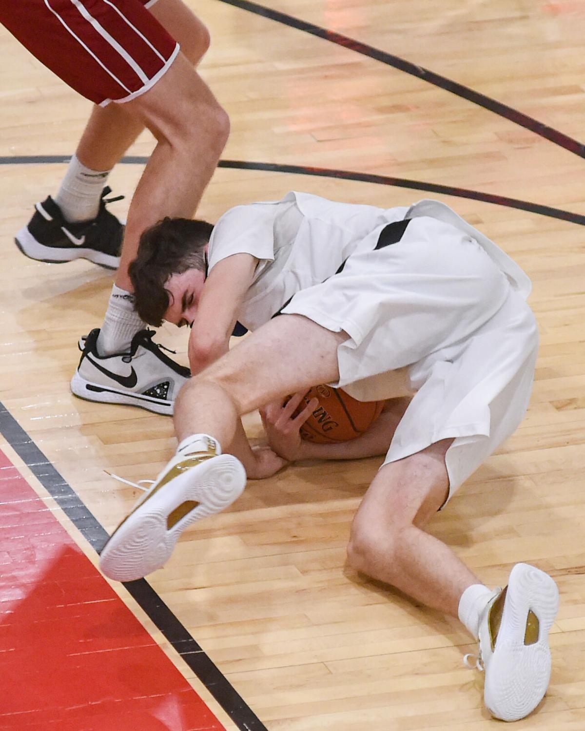 GLOUCESTER AT MARBLEHEAD BOYS BASKETBALL FOR SN AND GDT