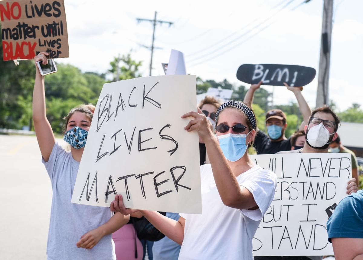 Anti racism/anti-Trump counterprotest in Peabody