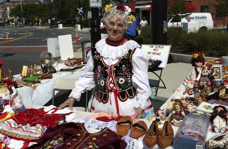 International Festival draws thousands to Peabody Local News