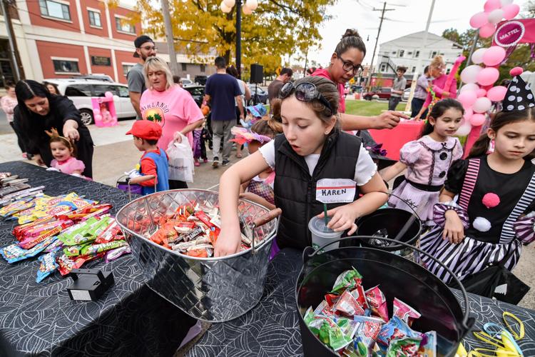 SLIDESHOW The annual 'Nightmare on Main Street' trickortreat event