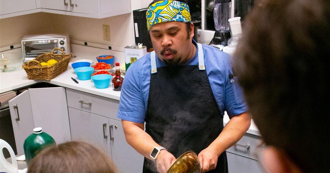 'Cook the world': Sweetwater chef introduces students to multicultural ...