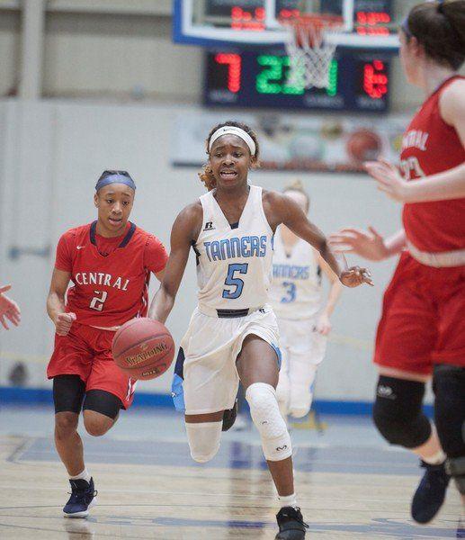 Peabody S Okananwa Shines In First Season For New Hampton
