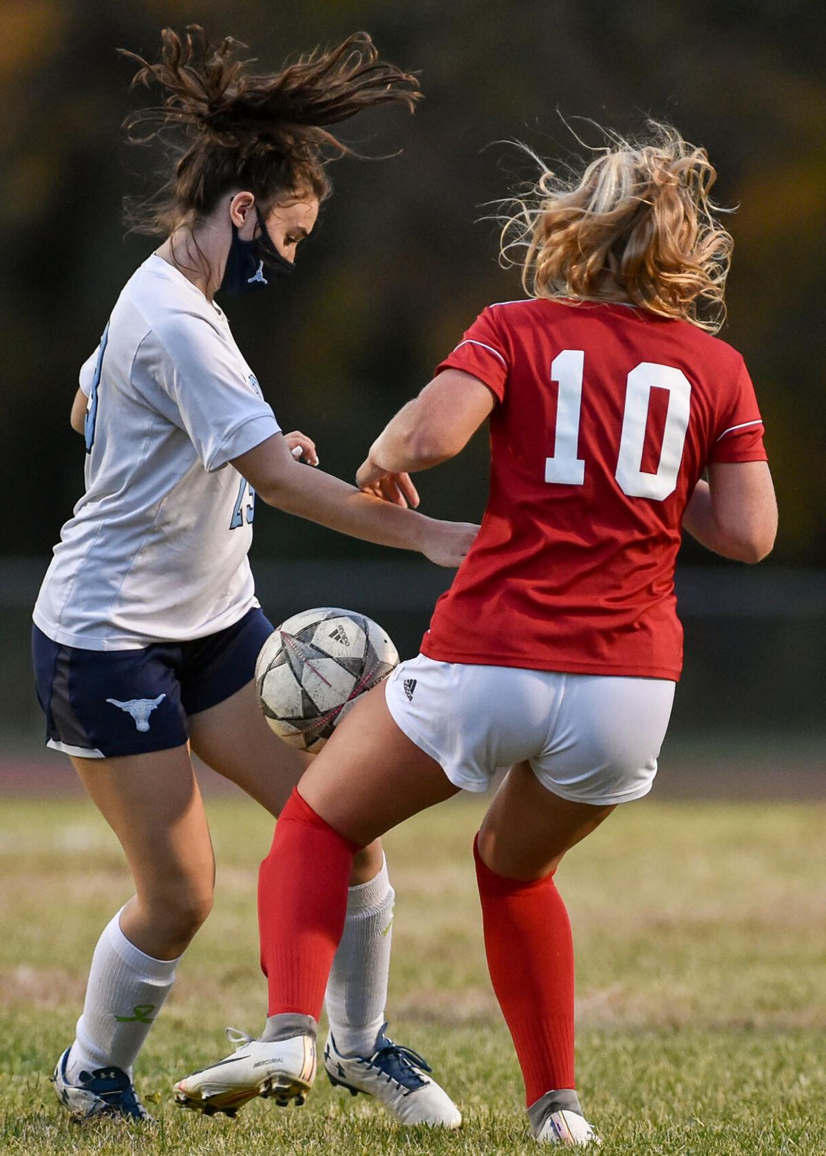 Peabody girls soccer at Masconomet varsity game