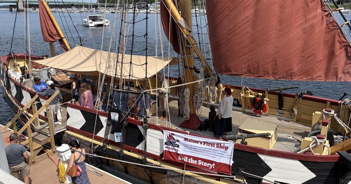 Exploring history: Hundreds visit tall ship