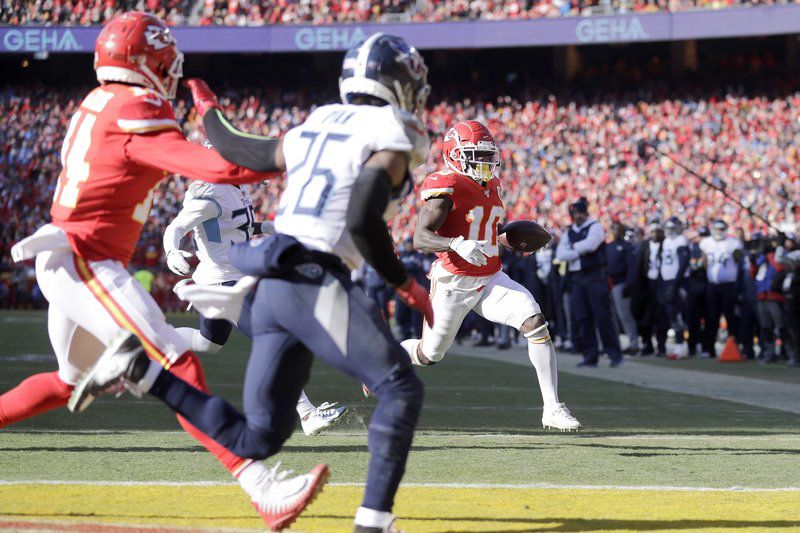 NFL Wide Receiver Tyreek Hill Wants to Run in Olympics