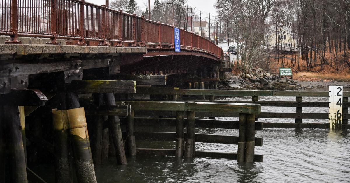 Yacht club opposes fixed bridge plan for Hall-Whitaker