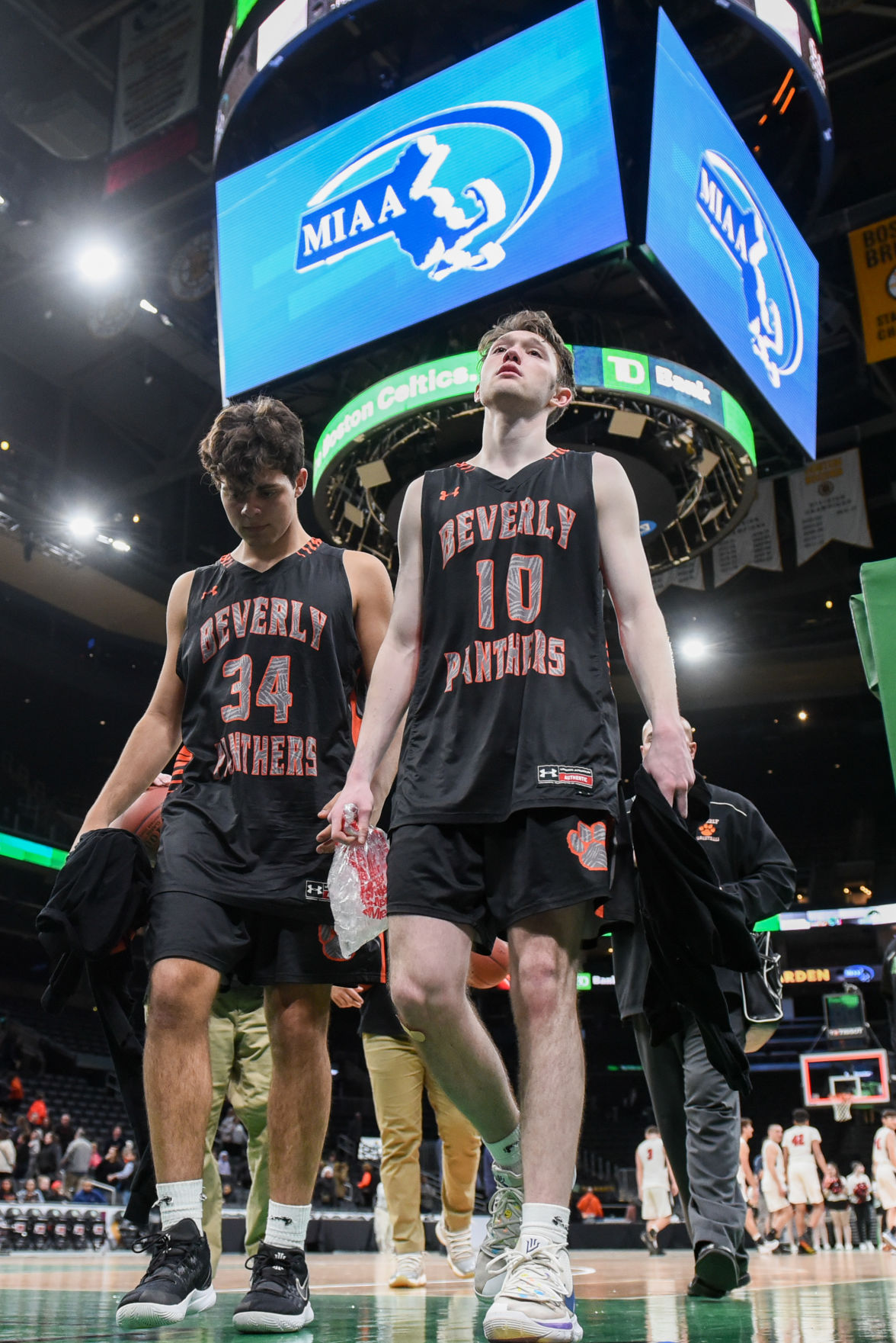 Beverly High boys basketball in Division 2 state semifinals at TD Garden in Boston