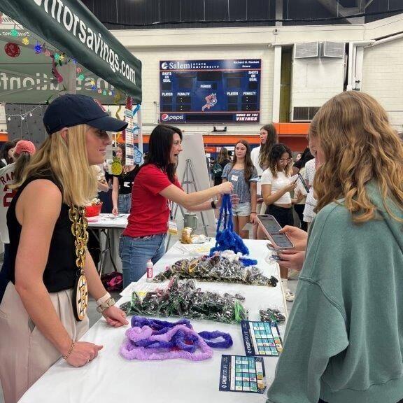Over 1,100 area students attend Credit for Life Fair in Salem - Vimarsana News