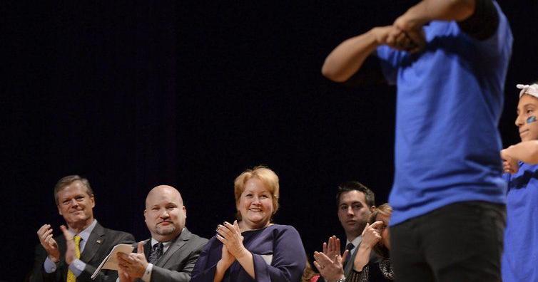 Baker, Big Blue throw a blue ribbon bash | Local News | salemnews.com
