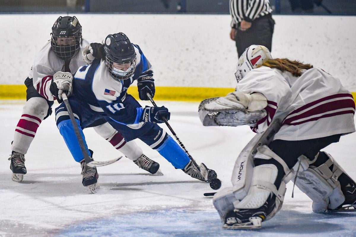 Peabody girls varsity hockey vs. Newburyport