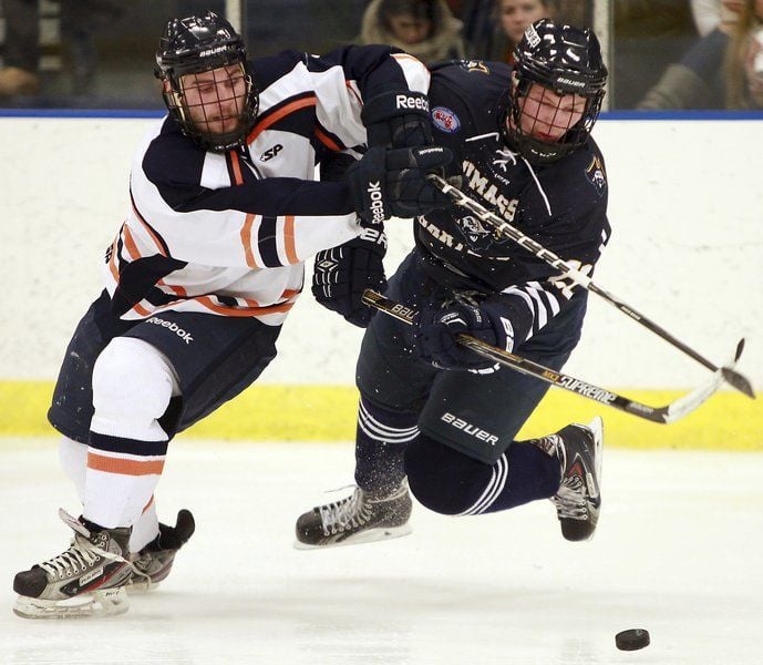 Balanced scoring helps Salem State icemen topple UMass Dartmouth