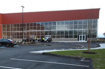 Lawsuit seeks to force sale of sports center | News | salemnews.com