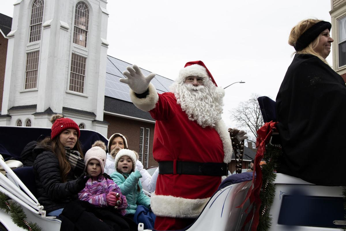 2022 Cabot Christmas Parade Beverly Holiday Parade Returns On Sunday | News | Salemnews.com