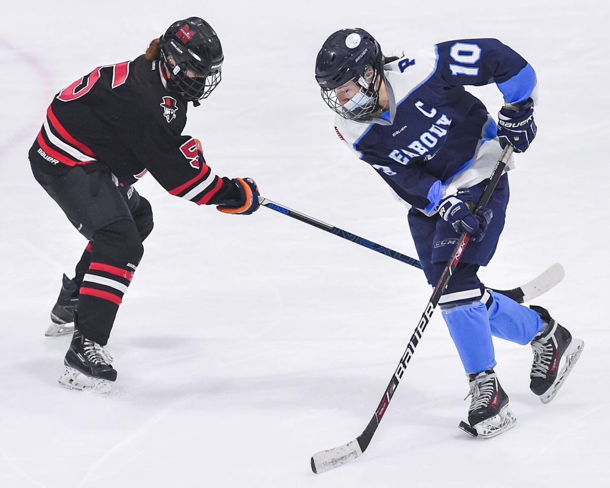 Marblehead at Peabody girls varsity hockey game