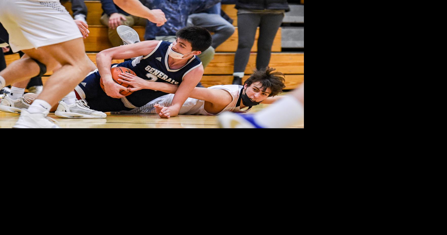 Ipswich vs HamiltonWenham varsity boys basketball