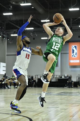 Pinson to go to training camp with Celtics